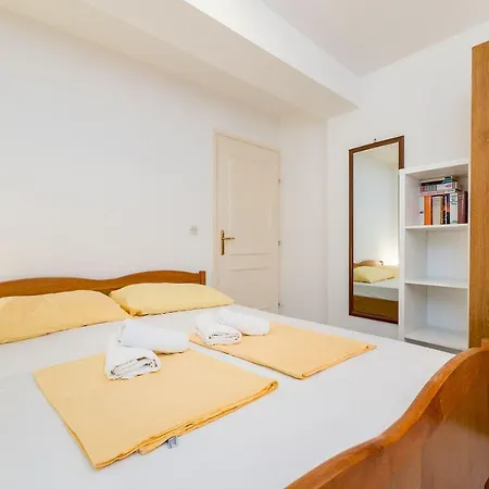 100 Meter Bis Zum Apartment